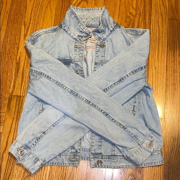 Light washed denim jacket - Picture 2 of 5